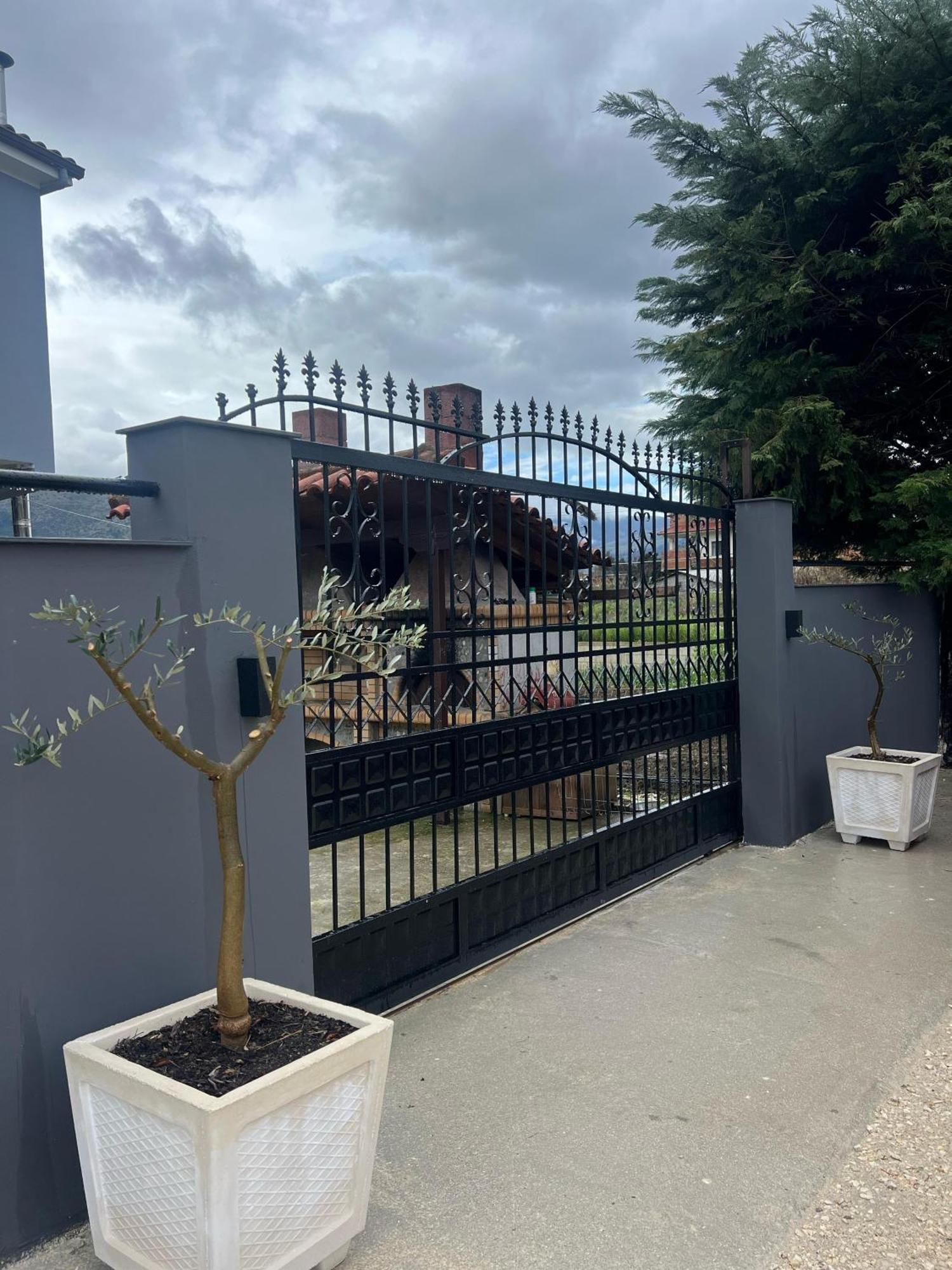 Villa Mucolli Berat Exteriör bild